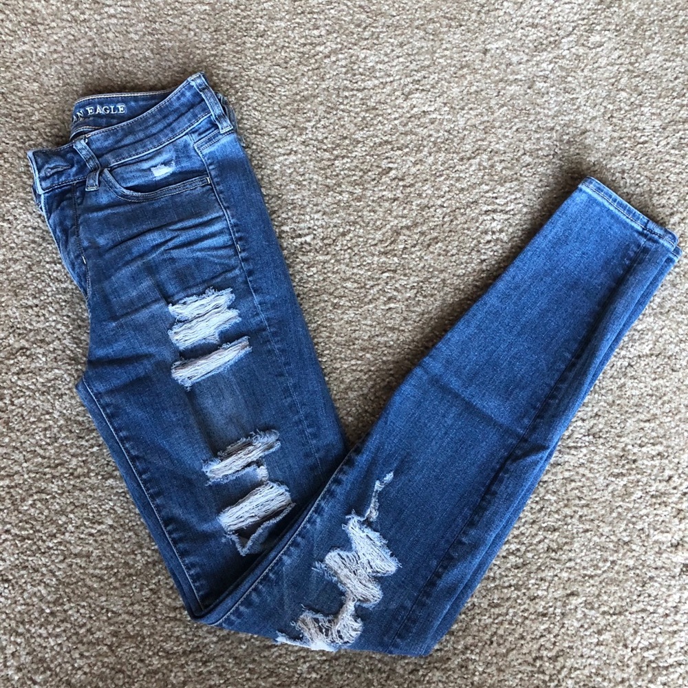 6 Hr Price ⬇️! AE High Rise Skinny Distressed Jean